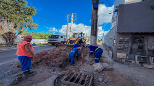 Obras de requalificação da Gerino de Souza seguem em andamento
