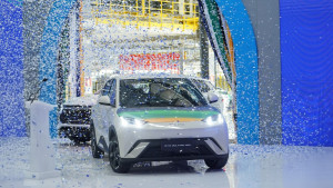 BYD: Empresa que trouxe carros tecnológicos, sustentáveis e mais acessíveis é atacada por concorrentes obsoletos