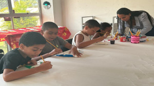 Crianças atendidas pelo CRAS Itinga I participam de oficina de pintura criativa