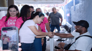 Prefeita Débora Regis prestigia celebração de 21 anos da USF no Capelão